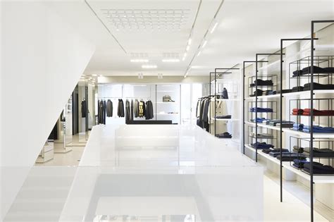 adresse boutique dior homme paris|Dior Paris shop.